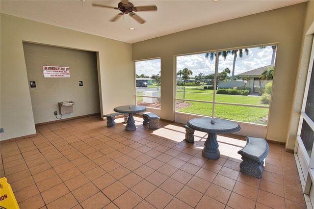 517 LA PLAYA CIRCLE, North Port, FL 34287