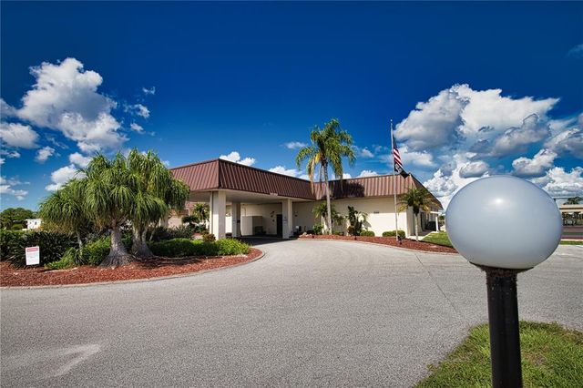 517 LA PLAYA CIRCLE, North Port, FL 34287