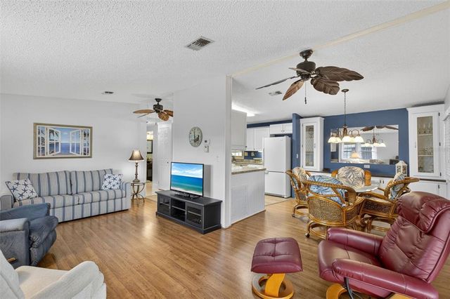 517 LA PLAYA CIRCLE, North Port, FL 34287