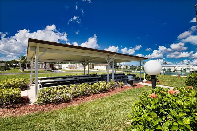517 LA PLAYA CIRCLE, North Port, FL 34287