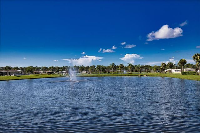 517 LA PLAYA CIRCLE, North Port, FL 34287