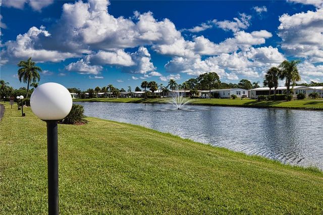 517 LA PLAYA CIRCLE, North Port, FL 34287