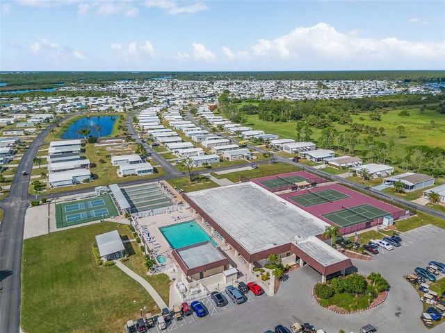 517 LA PLAYA CIRCLE, North Port, FL 34287