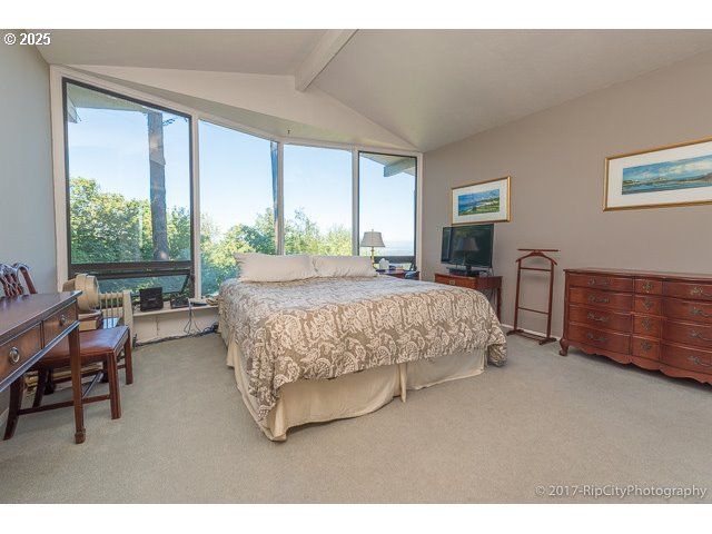 3800 Sw HUMPHREY Blvd, Portland, OR 97035