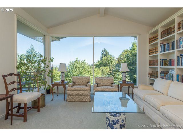 3800 Sw HUMPHREY Blvd, Portland, OR 97035