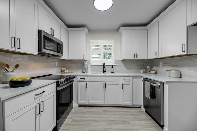 516 Arlington Drive B 5, Charleston, SC 29414