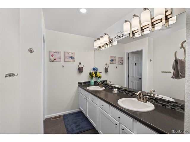 20701 E 52nd Ave, Denver, CO 80249