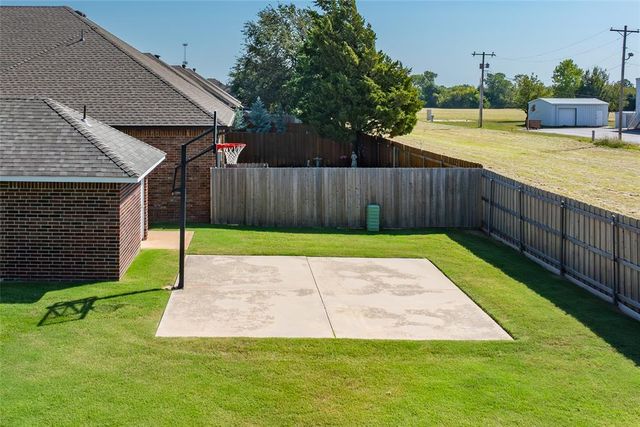 1401 River Birch Drive, Yukon, OK 73099