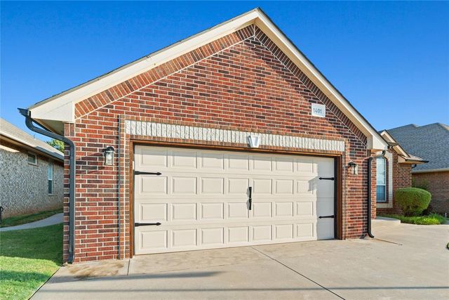 1401 River Birch Drive, Yukon, OK 73099