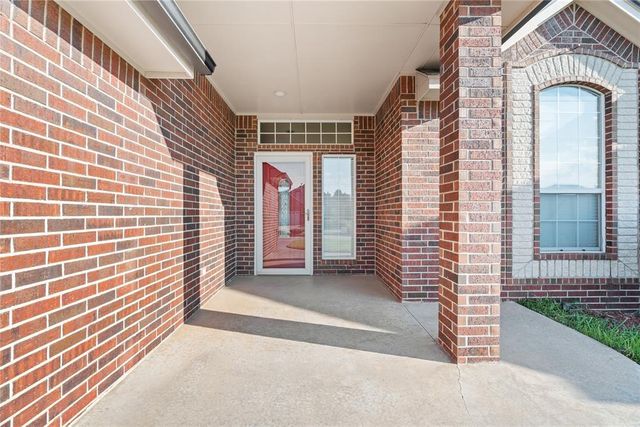 1401 River Birch Drive, Yukon, OK 73099