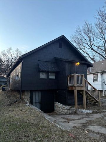 5403 Woodland Avenue, Kansas City, MO 64110