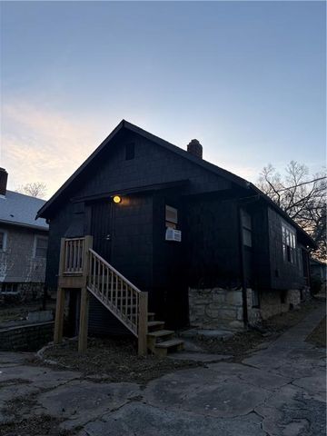 5403 Woodland Avenue, Kansas City, MO 64110