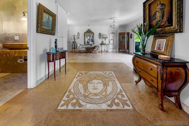 5628 Desert View Drive, La Jolla, CA 92037