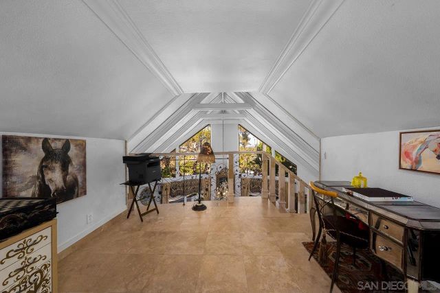 5628 Desert View Drive, La Jolla, CA 92037