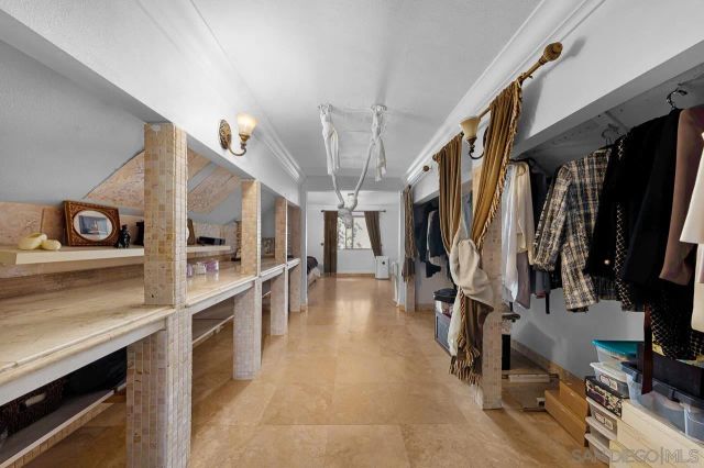 5628 Desert View Drive, La Jolla, CA 92037