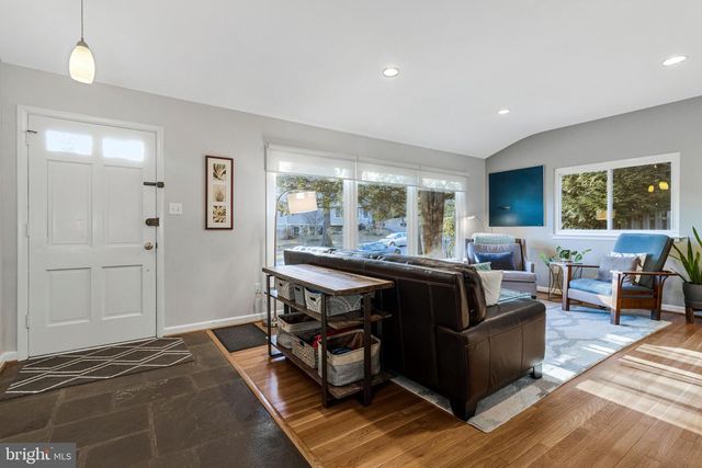 6203 MELVERN DR, Bethesda, MD 20817