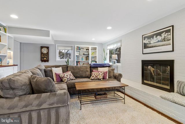 6203 MELVERN DR, Bethesda, MD 20817