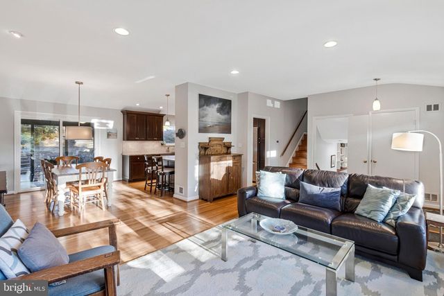 6203 MELVERN DR, Bethesda, MD 20817