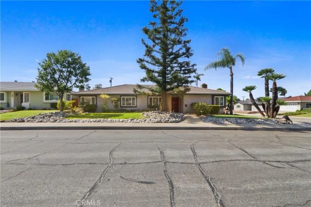 1414 E Laurel, Glendora, CA 91741