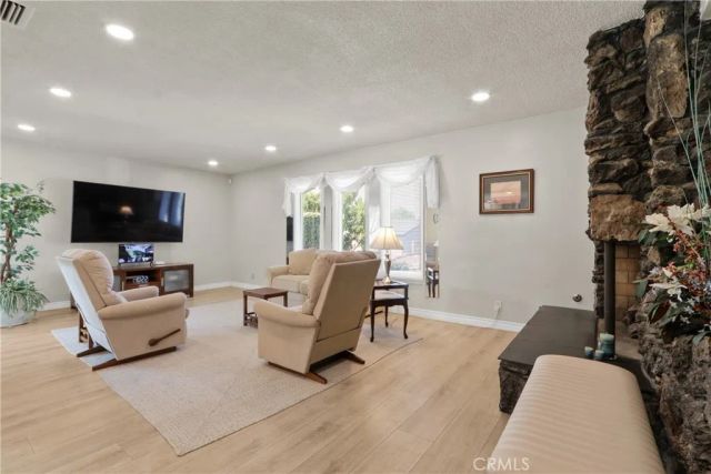 1414 E Laurel, Glendora, CA 91741