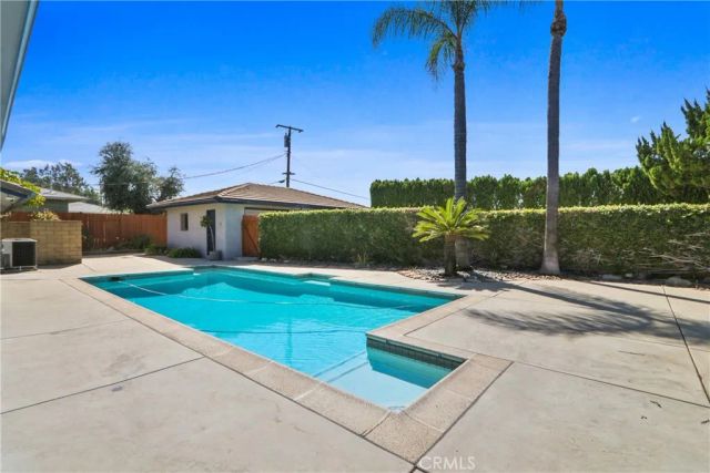 1414 E Laurel, Glendora, CA 91741