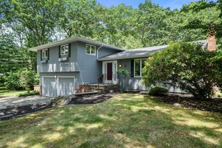 20 Captains Way, Lakeville, MA 02347