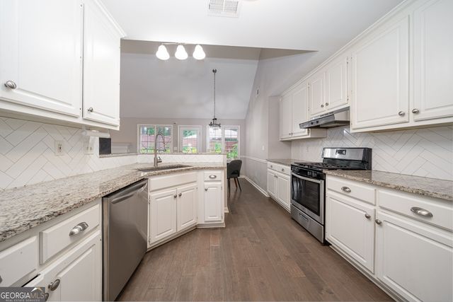 1450 Stampmill Way, Lawrenceville, GA 30043