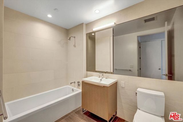 889 Francisco Street 911, Los Angeles, CA 90017