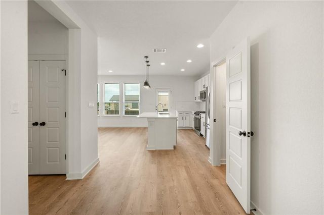 5160 N AW Grimes BLVD 190, Round Rock, TX 78665