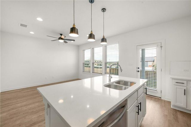 5160 N AW Grimes BLVD 190, Round Rock, TX 78665