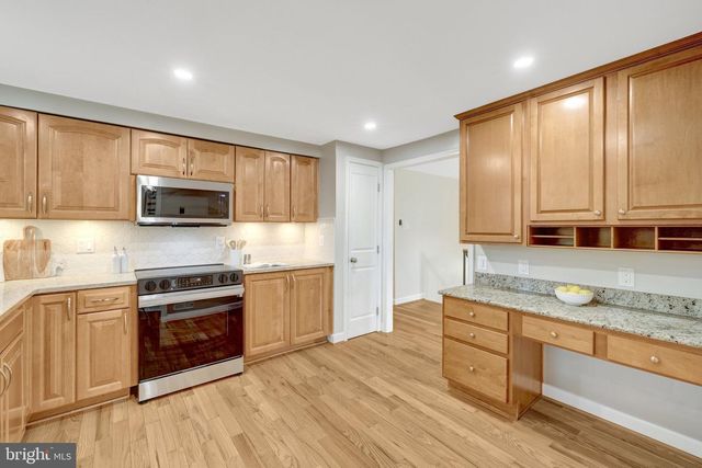 4224 MINSTRELL LN, Fairfax, VA 22033