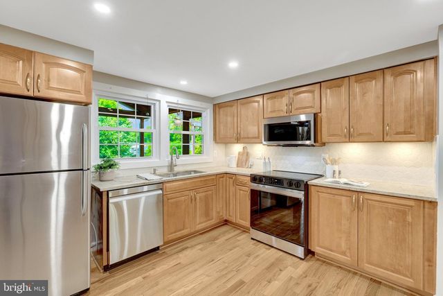 4224 MINSTRELL LN, Fairfax, VA 22033