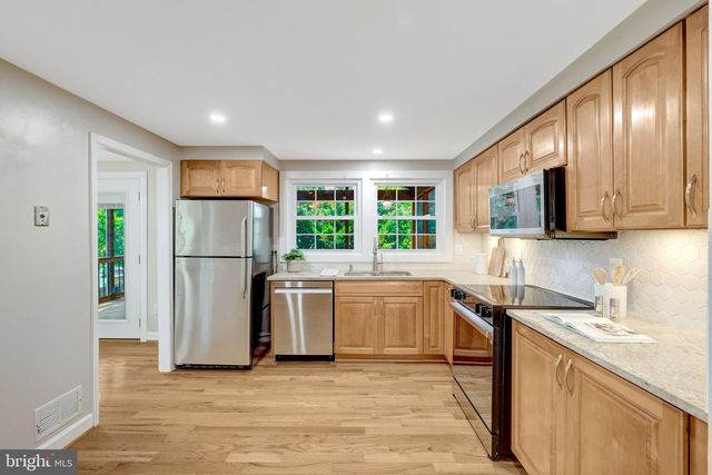 4224 MINSTRELL LN, Fairfax, VA 22033