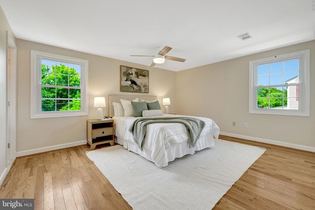 4224 MINSTRELL LN, Fairfax, VA 22033