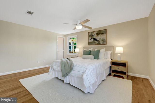 4224 MINSTRELL LN, Fairfax, VA 22033