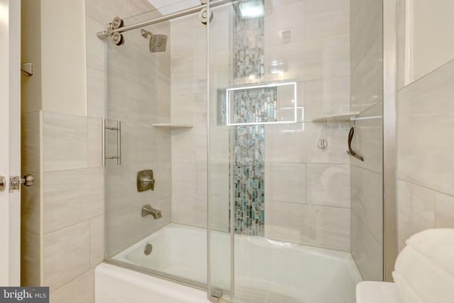 4224 MINSTRELL LN, Fairfax, VA 22033