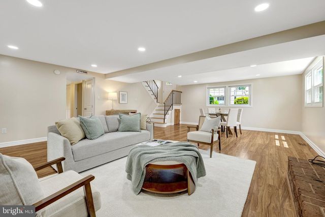 4224 MINSTRELL LN, Fairfax, VA 22033