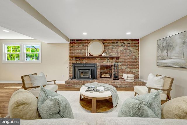 4224 MINSTRELL LN, Fairfax, VA 22033