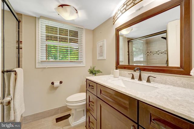 4224 MINSTRELL LN, Fairfax, VA 22033