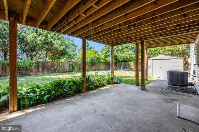 4224 MINSTRELL LN, Fairfax, VA 22033