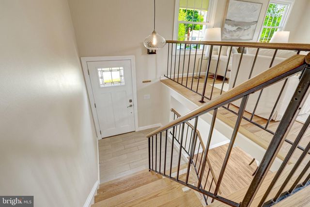 4224 MINSTRELL LN, Fairfax, VA 22033