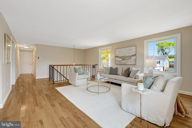 4224 MINSTRELL LN, Fairfax, VA 22033