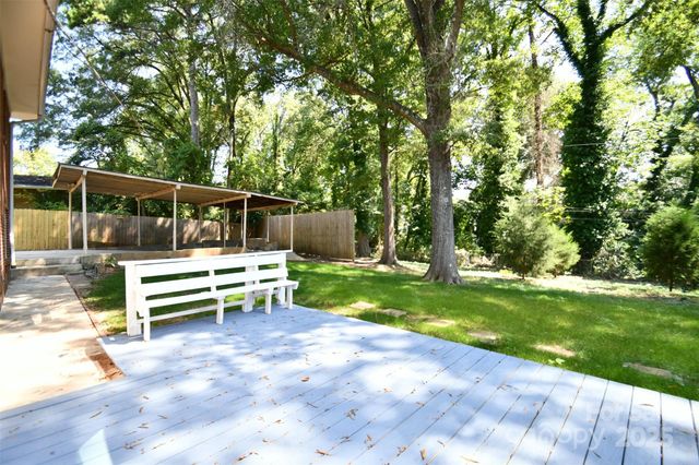 3612 Winterfield Place, Charlotte, NC 28205