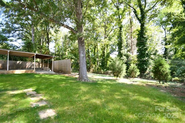 3612 Winterfield Place, Charlotte, NC 28205