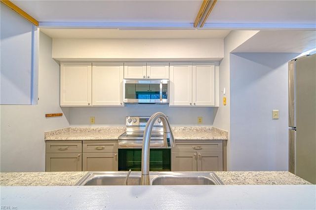 3872 Staffordshire LN, Williamsburg, VA 23188