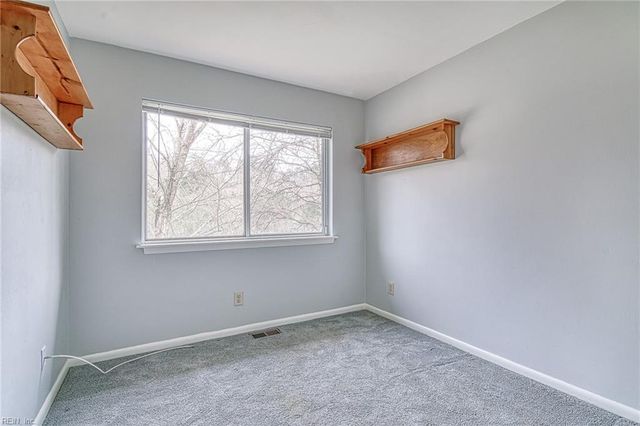 3872 Staffordshire LN, Williamsburg, VA 23188