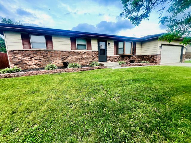 3249 May Street, Portage, IN 46368