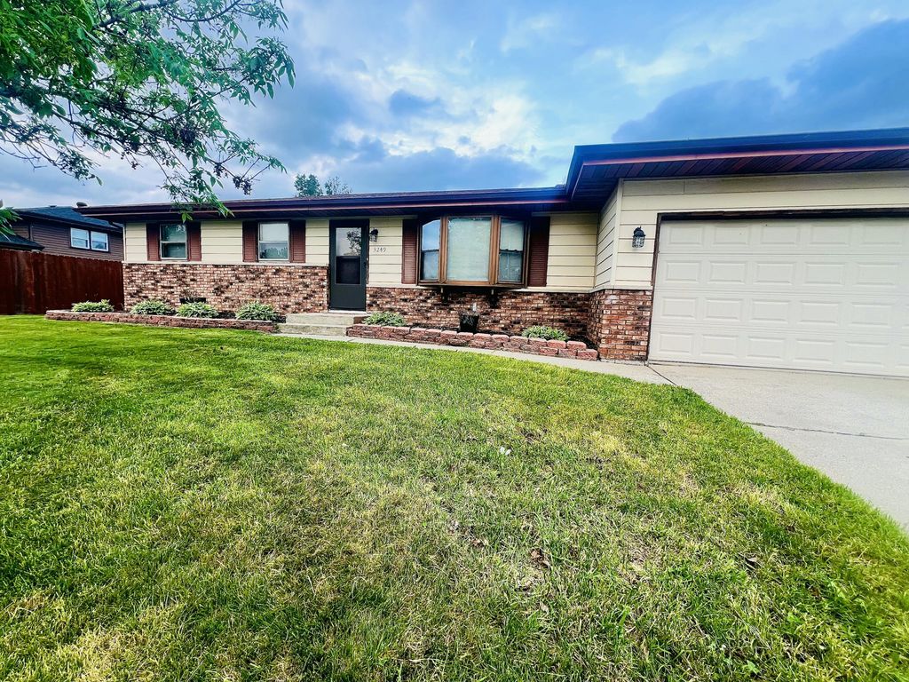 3249 May Street, Portage, IN 46368