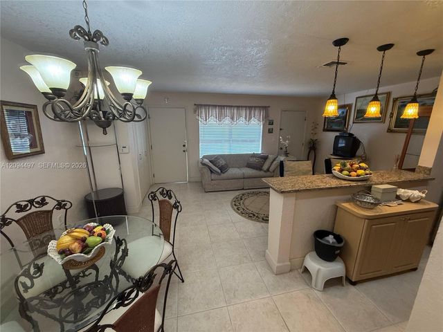 3881 W Flagler Street 315, Miami, FL 33134