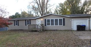 2625 NE 37th ST, Topeka, KS 66617